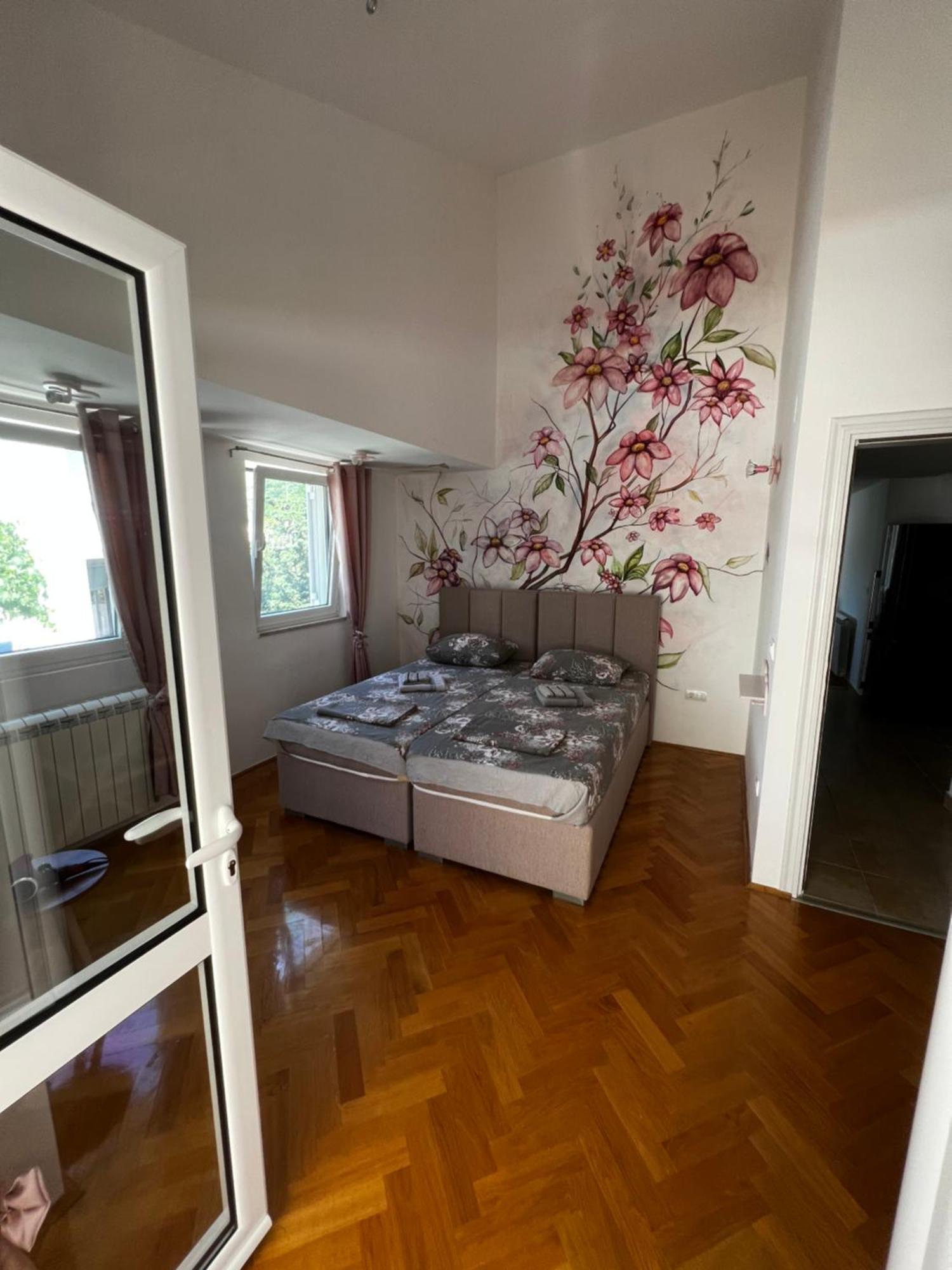 Guest House Mrvaljevic Будва Экстерьер фото